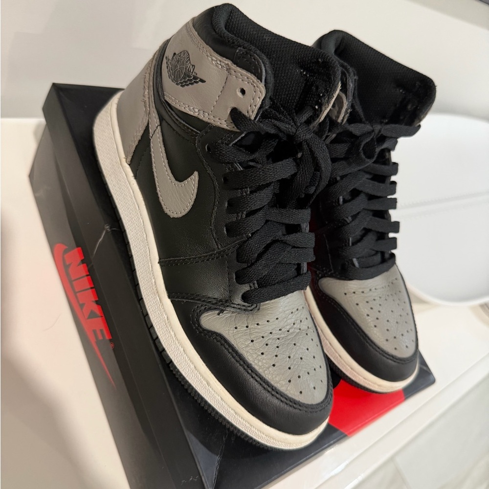 Nike Black and Gray Leather Sneakers